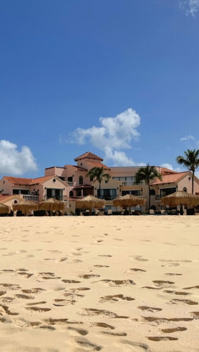 Longing for a trip to Frangipani?
 
Here’s a glimpse of what’s waiting for you when you stay with us!
 
🌊 Beach days in turquoise waters
🏝 Island hopping and soaking up the sun on our FrangiCat II Boat
🌴 Relaxing under a palapa
 
Tag who you want to vacation with to #frangipaniaxa below.